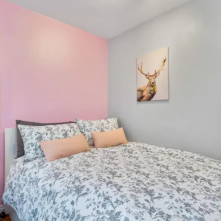 بيت للعطل An Teachin Corcra Rosmuck