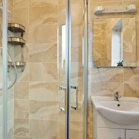 بيت للعطل An Teachin Corcra