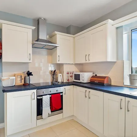 بيت للعطل An Teachin Corcra *