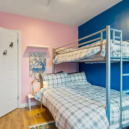 An Teachin Corcra بيت للعطل Rosmuck