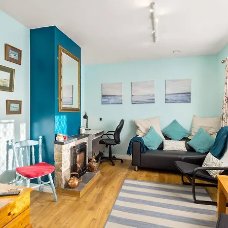 بيت للعطل An Teachin Corcra